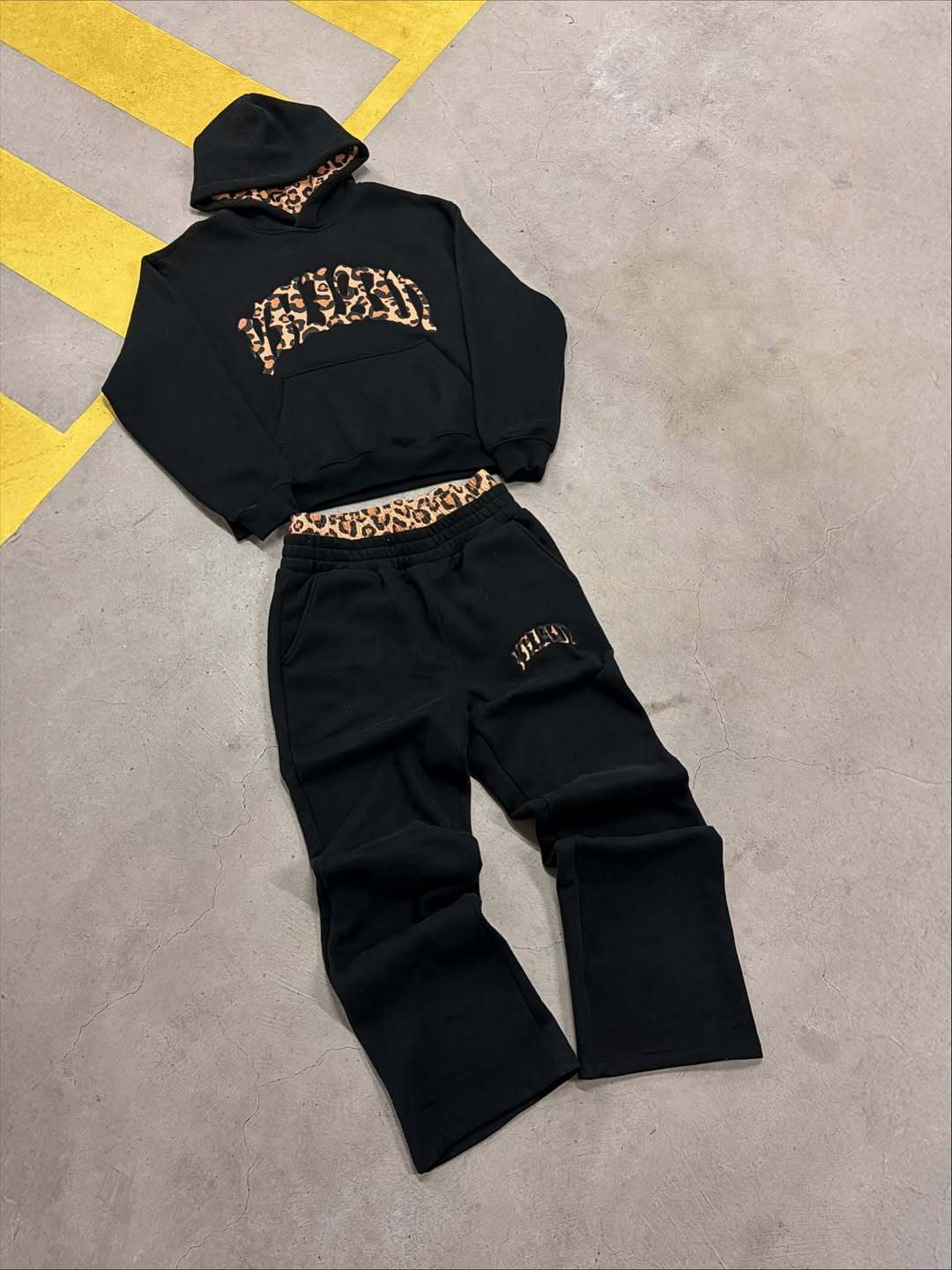 Le Léopard : Ensemble Joggings et Hoodie Nolanea